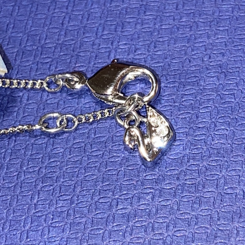SWAROVSKI DOVE PENDANT NECKLACE Nee in box - Picture 5 of 6